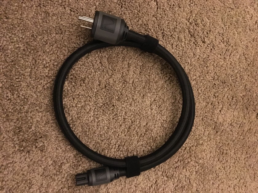 PS Audio Jewel 1m C-7 power cable