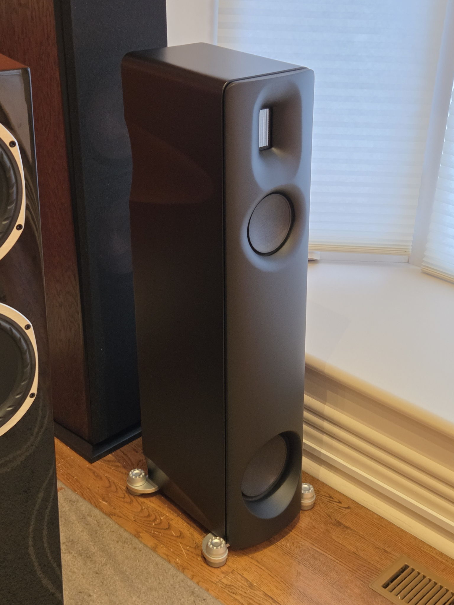 BORRESEN Z2 Cryo Floorstanding Spkrs (Black): Excellent... 3