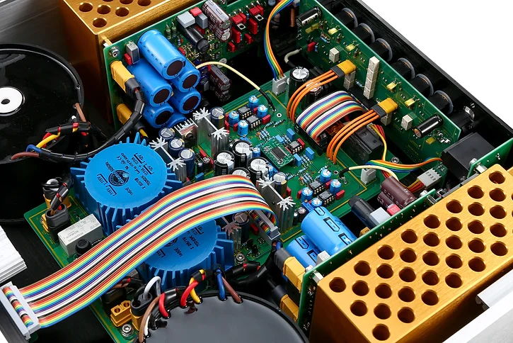 Kinki Studio EX-M1+ Flagship Integrated 11