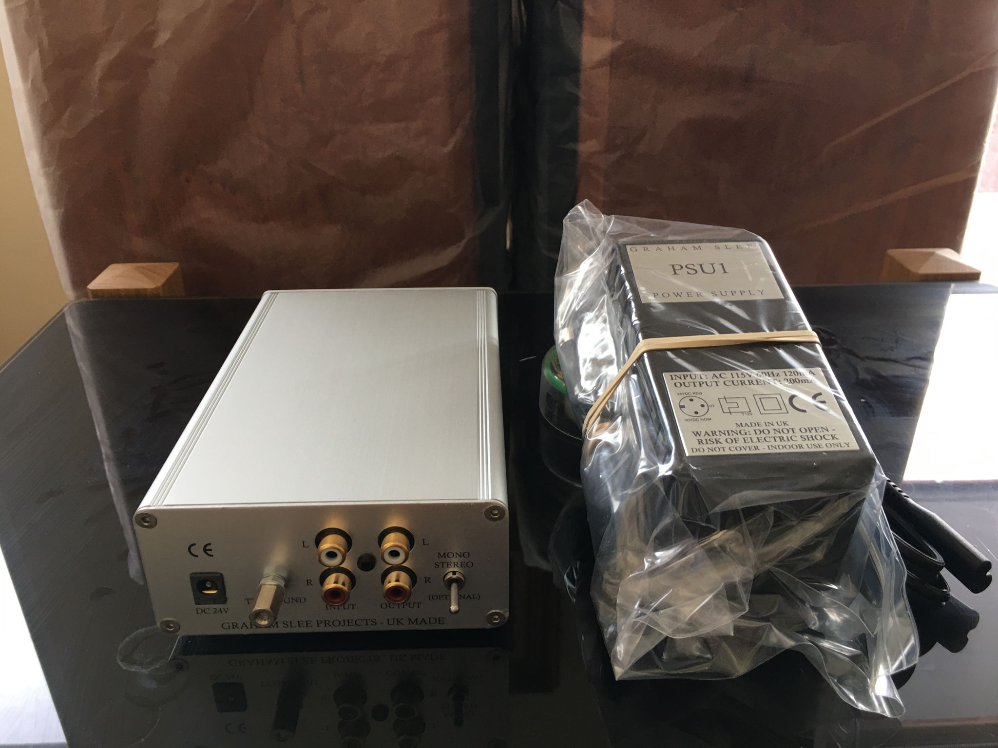 Graham Slee Era Gold V MM Phono Preamp w/ PSU1 - New wi... 2