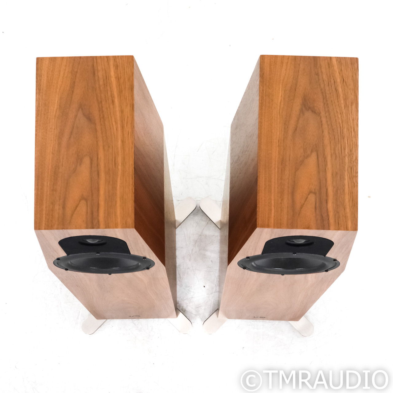 Qln Prestige Three Floorstanding Speakers; Walnut Pair ... 5