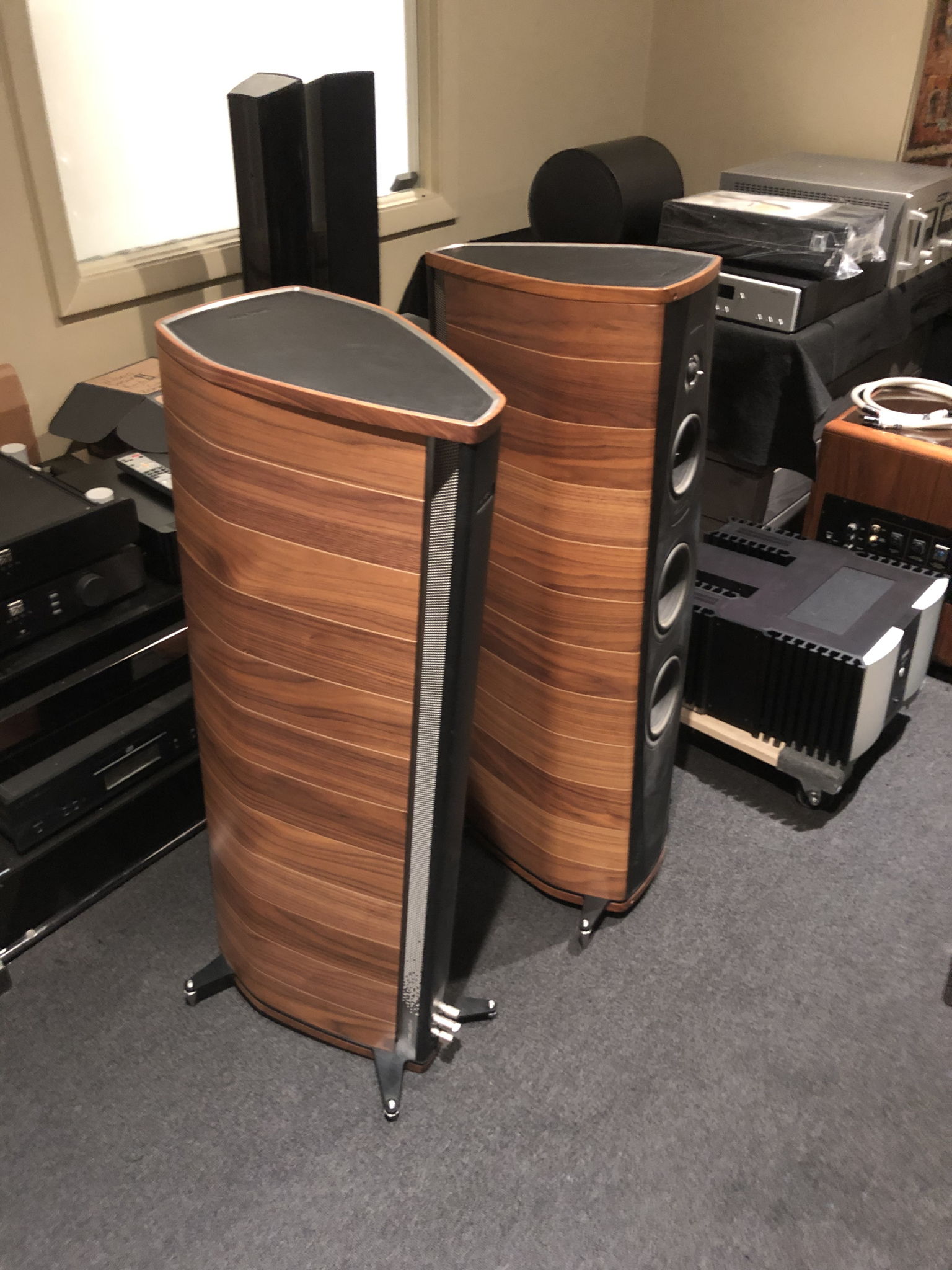 Sonus Faber Olympica III Walnut color