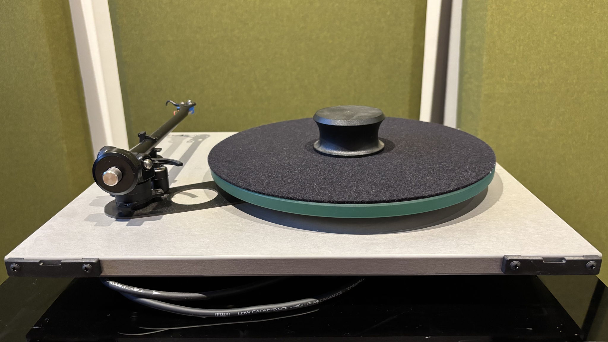 Rega RP3 Planar 3 Turntable Record Player with RB303 To... 8