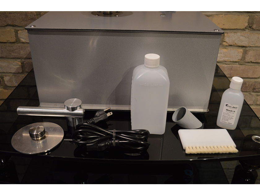 Pro-Ject VC-S2 Aluminum Record Cleaning System - Wet or Dry with Fluid and Accys