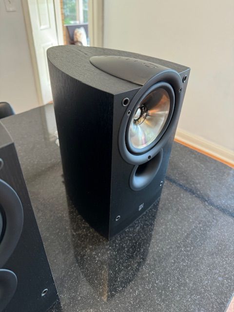 Kef iQ1 Bookshelves 9/10 Beauties!  $285 New! 5