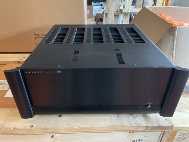 Athem A5 5 channel amplifier - mint customer trade-in