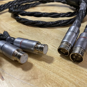 Synergistic Research Galileo SX XLR Interconnects 2 met...