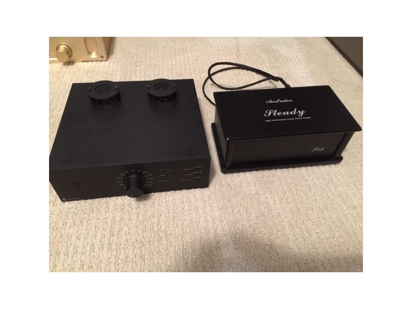 Pro-Ject Tube Box DS2 phono preamp w/ external liner power supply