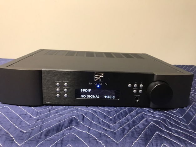 Simaudio 390 Network Player / Preamplifier and FRM-3 Ba...