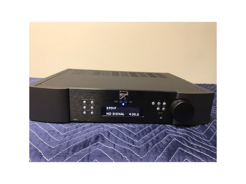 Simaudio 390 Network Player / Preamplifier and FRM-3 Backlit "Remote Barely Used"