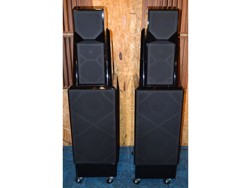 Wilson Audio Maxx Series 2 Speakers Wilson Audio Maxx Series 2 Speakers