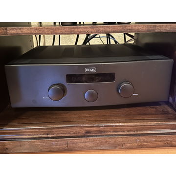 Hegel H300 Stereo Integrated AMP