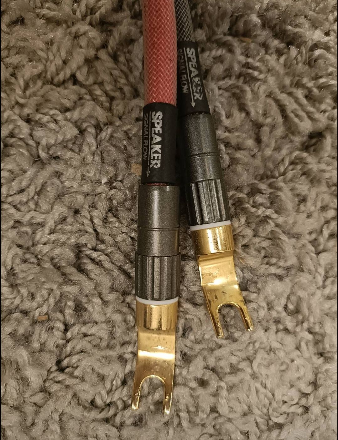 MIT Oracle MA speaker cables 8 ft pair actually near 11... 3