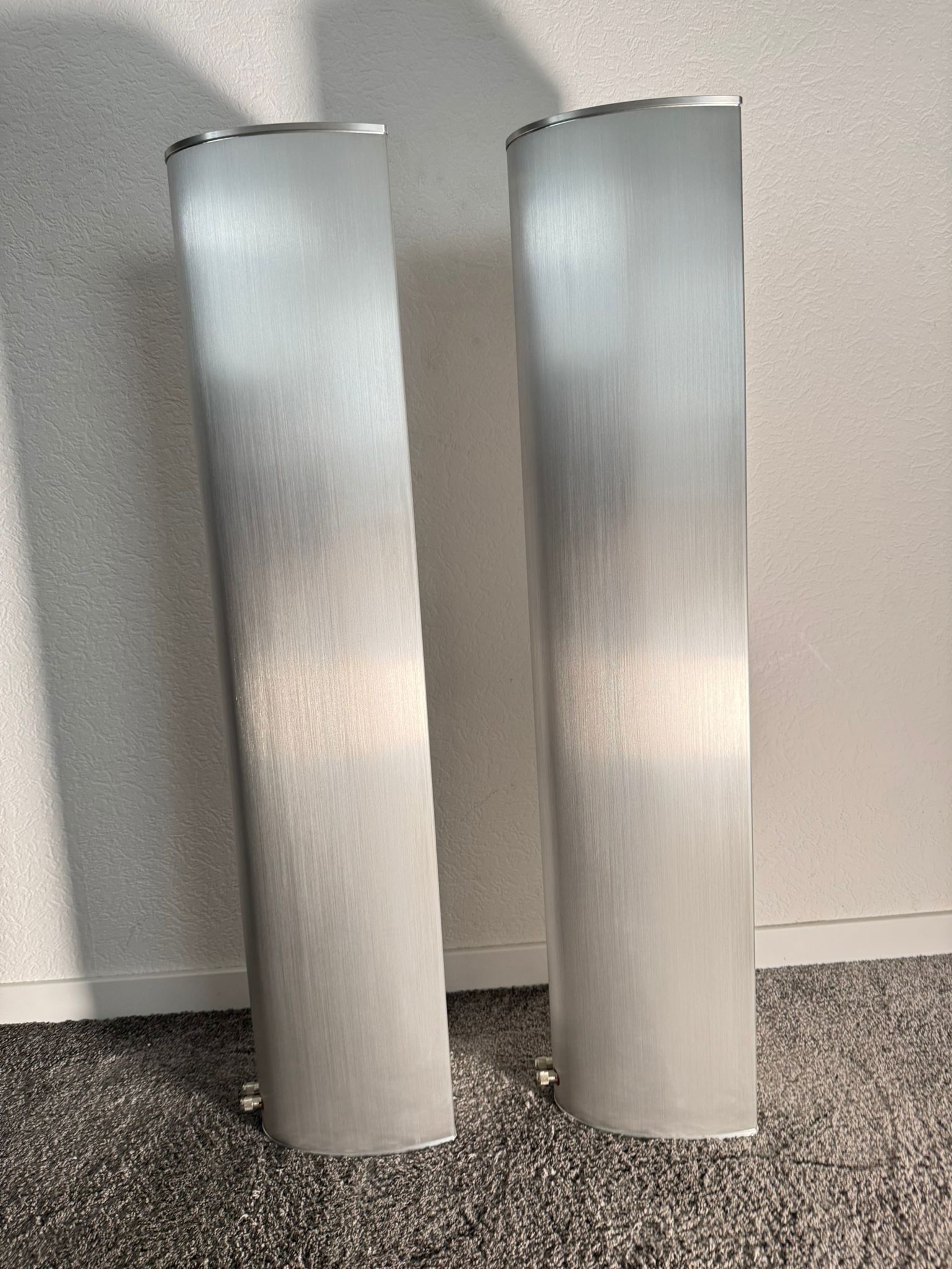 Piega Premium 501 speakers in silver from 2022 7