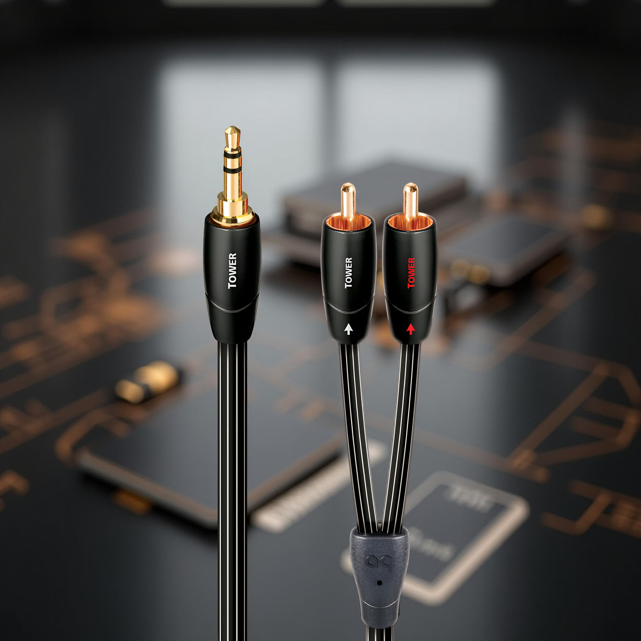 AUDIOQUEST TOWER INTERCONNECT CABLE - 2.0 METER, 3.5MM ... 4