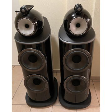 B&W (Bowers & Wilkins) 801D4 speaker in black from 2023