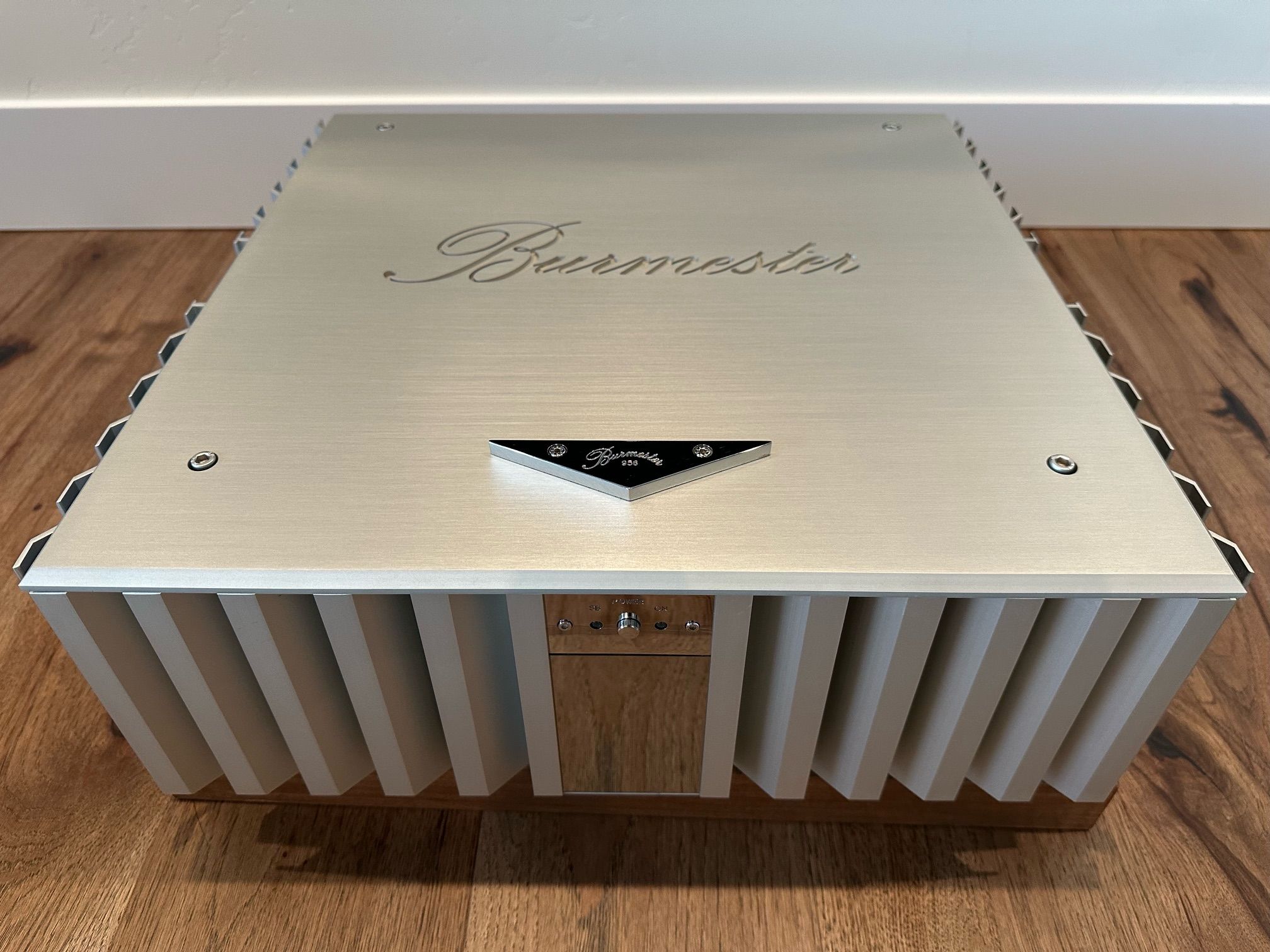 Burmester 956 mkII stereo power amplifier. *** Almost 7... 4