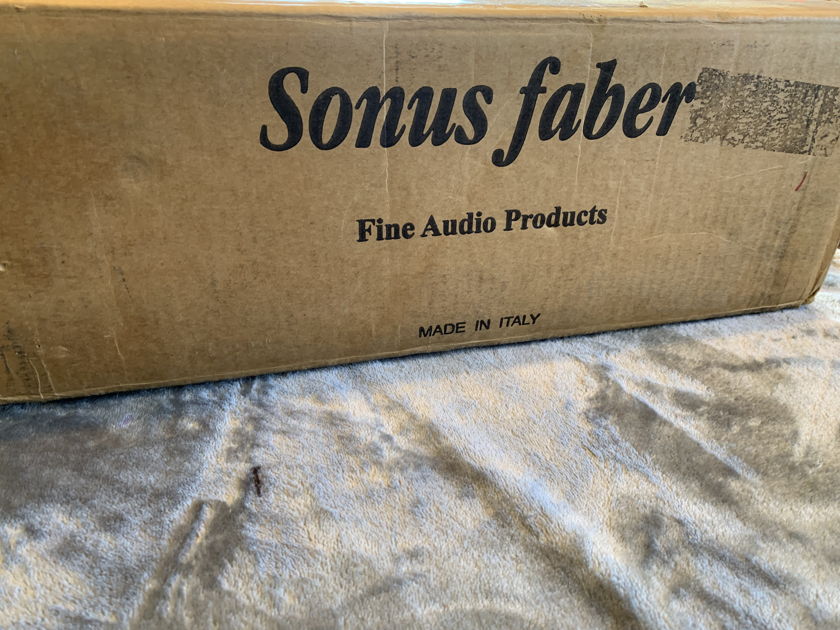 Sonus Faber Concerto Domus Center Speaker and Factory Stand "open Box" speakers Stand still in sealed factory Box