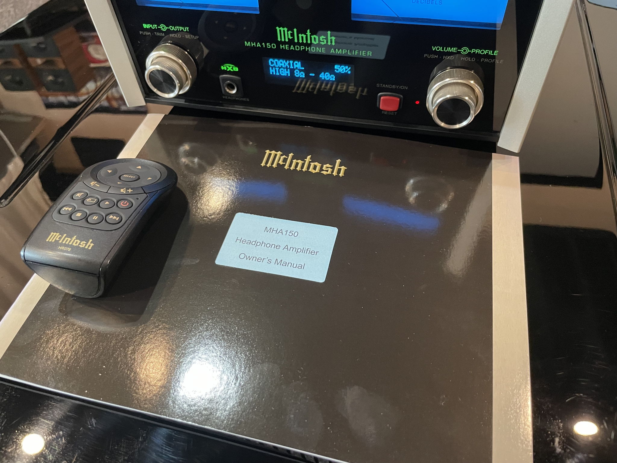 McIntosh MHA-150 Balanced HPA & Speaker Amp w/Remote, A... 11