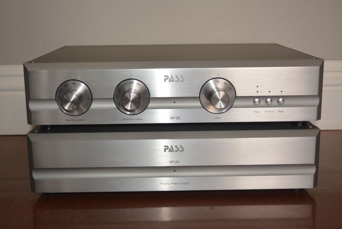Pass Labs XP-25 Phono Preamp -- Excellent Cond (see pics!)