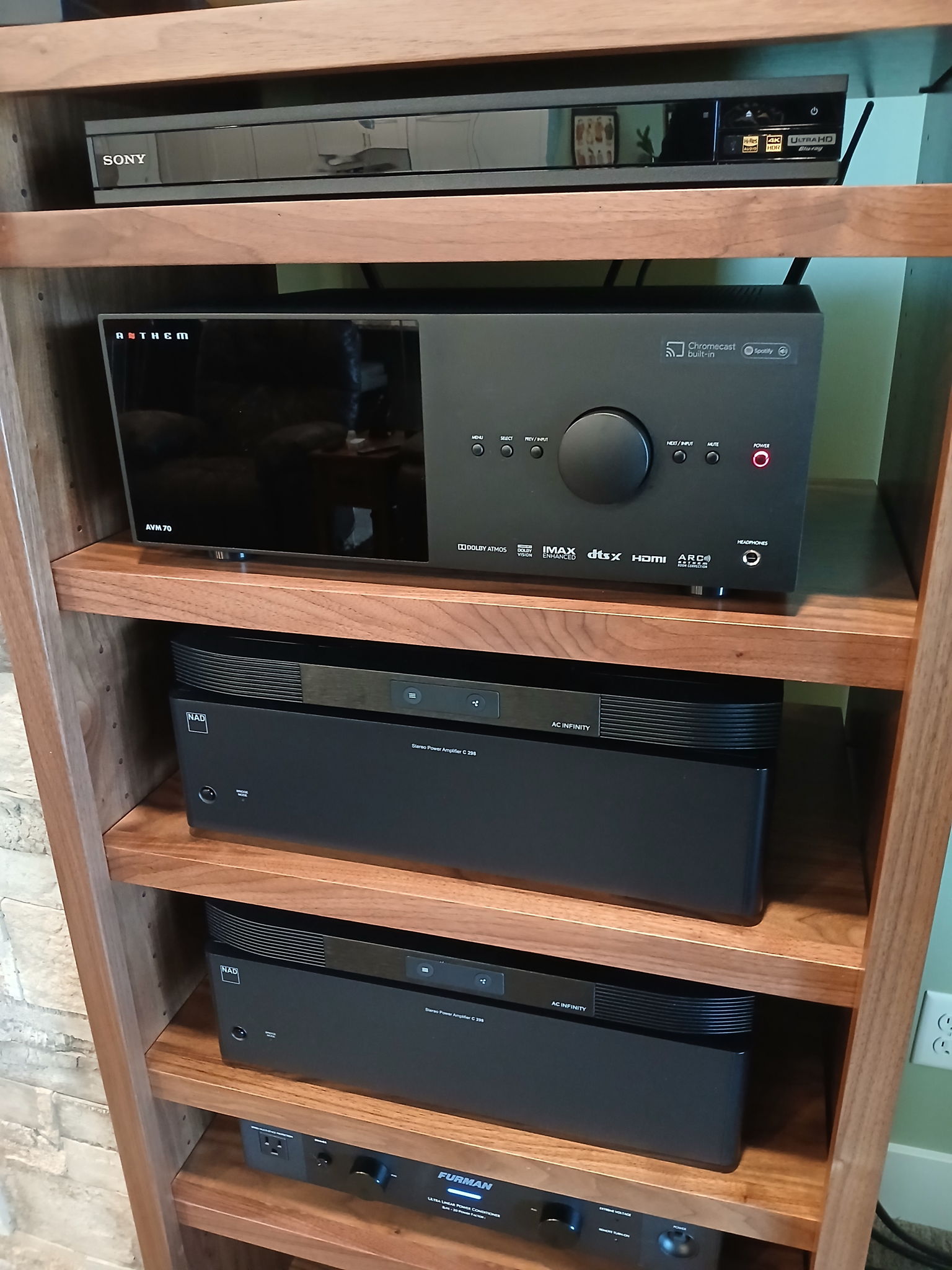 Custom made cabinet by Dutchcrafters.