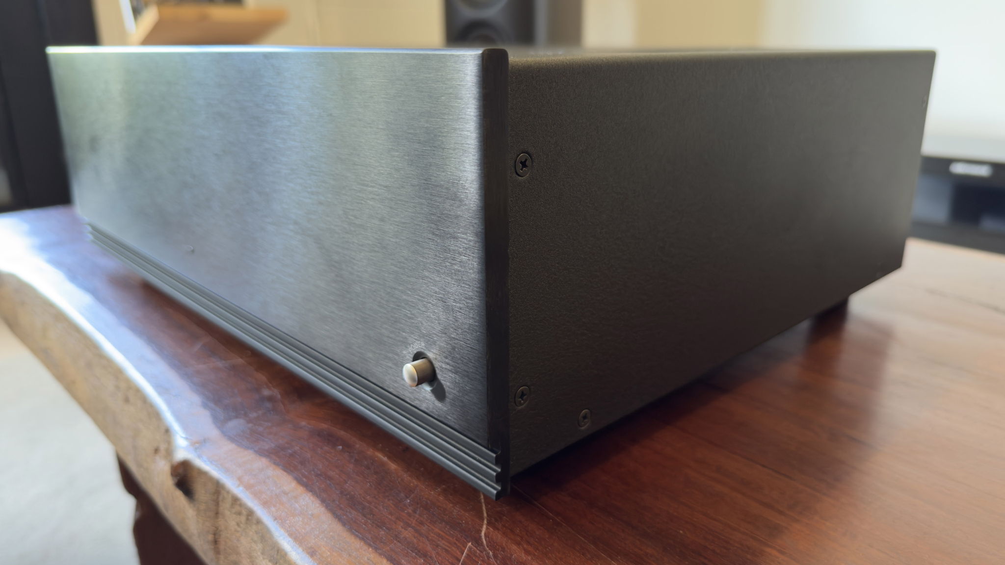 Anthem PVA4 4-Channel Solid State Amplifier in Black EX... 3