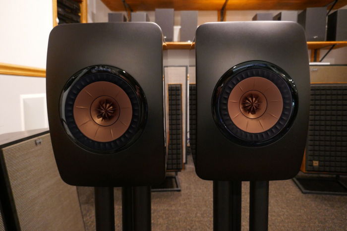 KEF LS50 wireless amplified speakers Gloss Black/Copper...