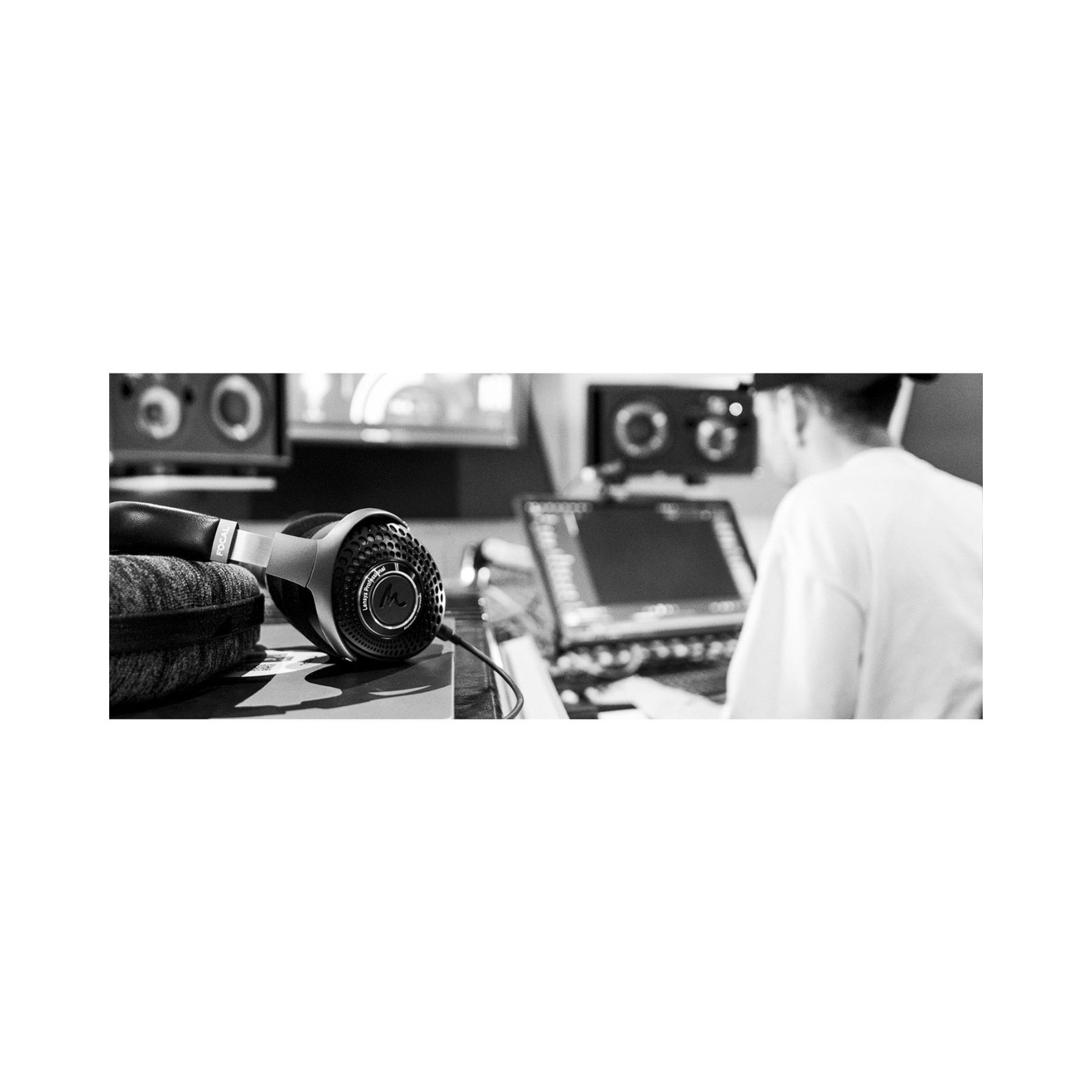 Focal Lensys Professional Closed-Back Over-Ear Headphon... 8