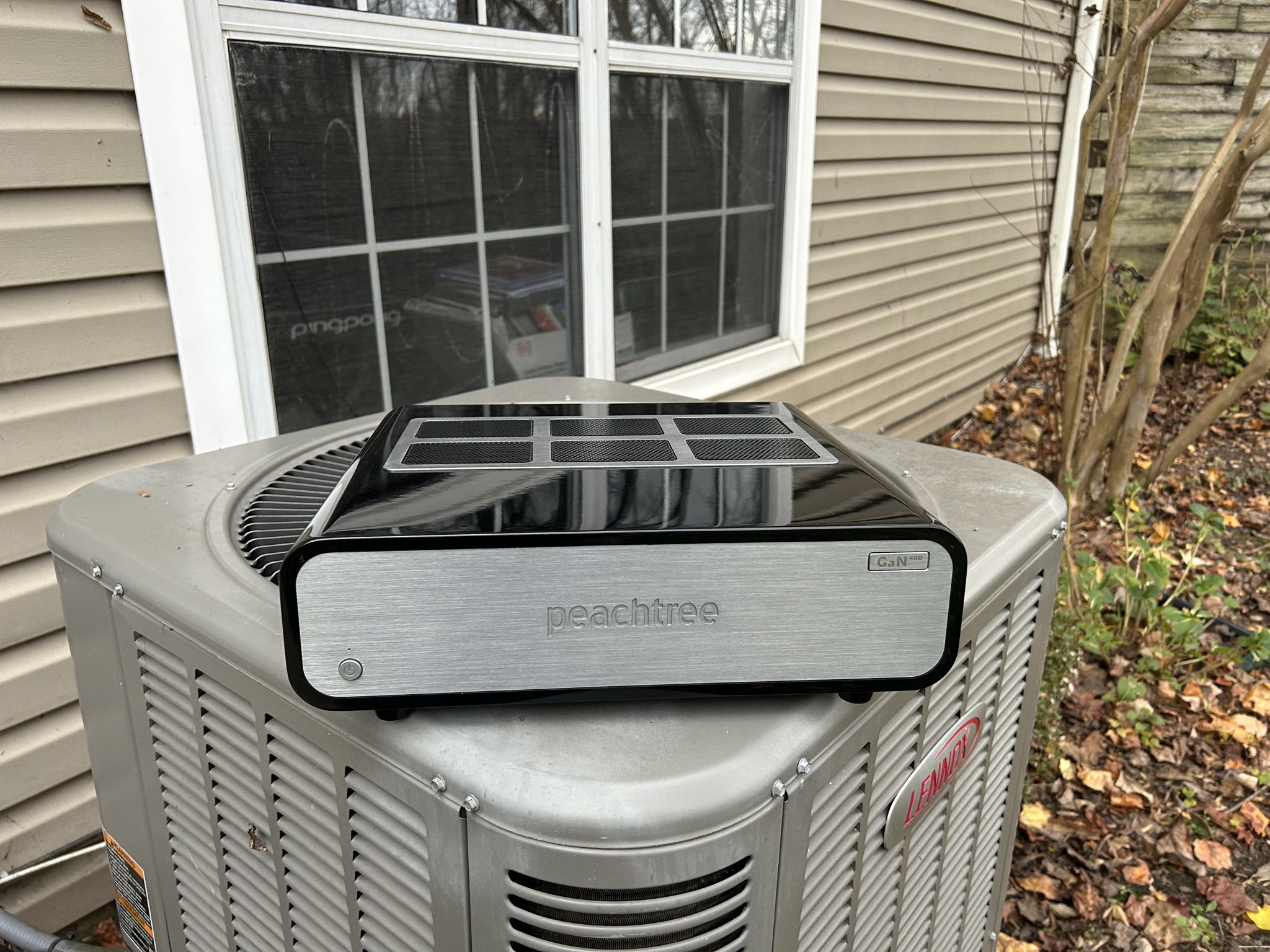 Peachtree Audio  Power Amplifier - Gan 4 2