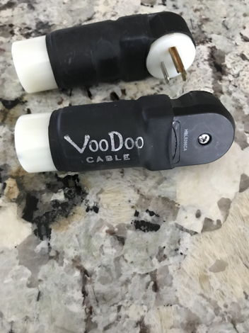 VooDoo Cable   Adjustable Right-Angle AC Outlet Adapter