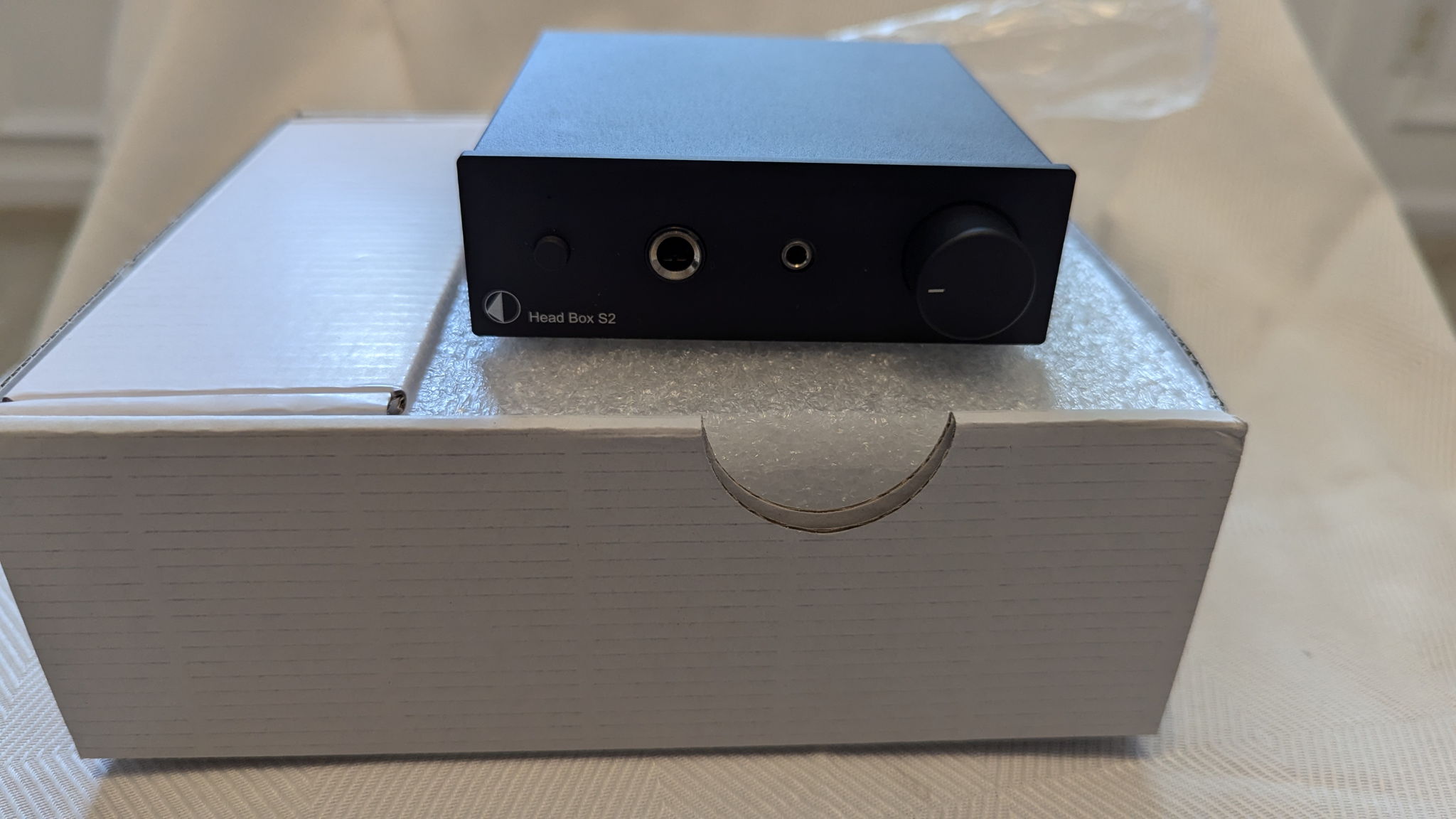 *New* Pro-Ject Head Box S2 Headphone Amplifier 6