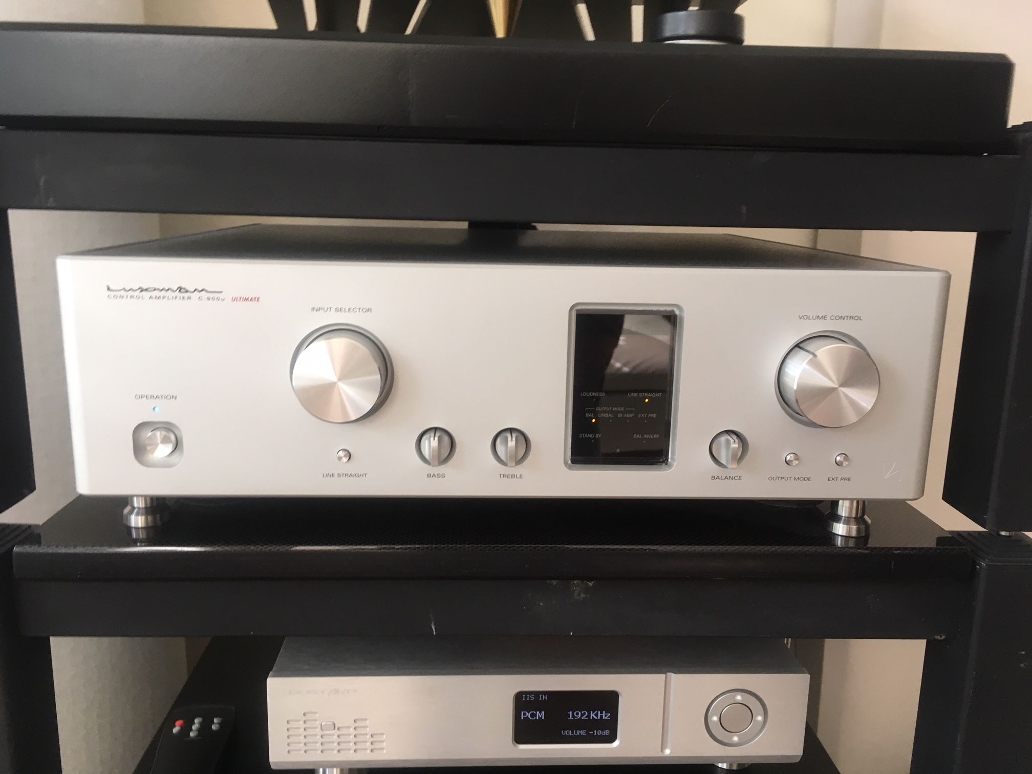 Luxman C-900. what user ergonomics + sonics should be