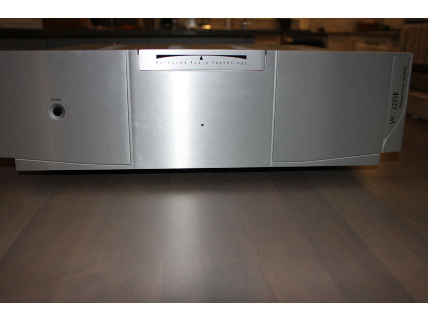 Balanced Audio Technology VK-225SE Silver