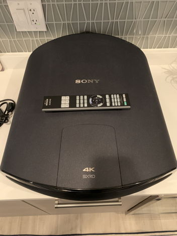 Sony VPL-VW1100ES - Native 4k 3D Home Theater Projector
