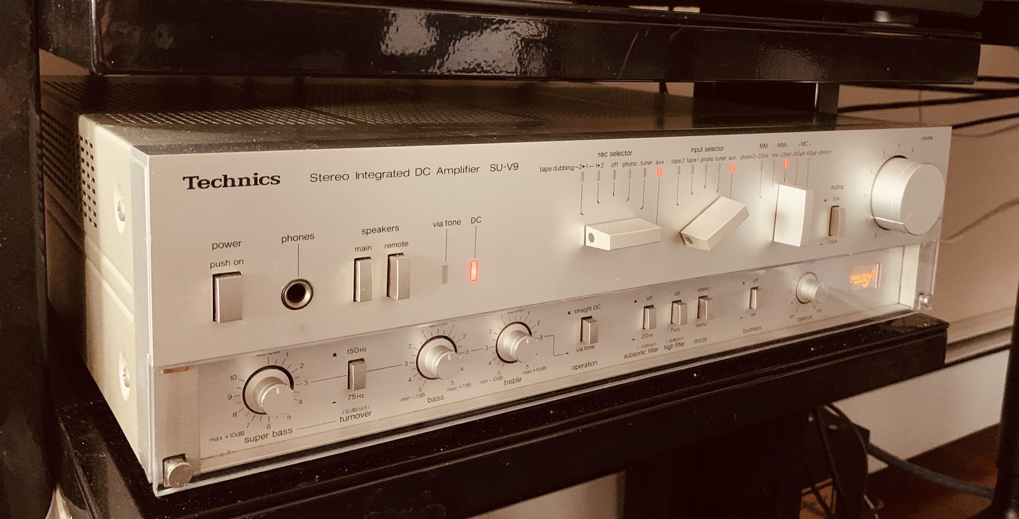 Technics Su-V9 Integrated Amplifier w/ MM/MC phono