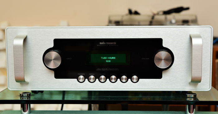 Audio Research LS-28 Tube Preamplifier in Mint Condition