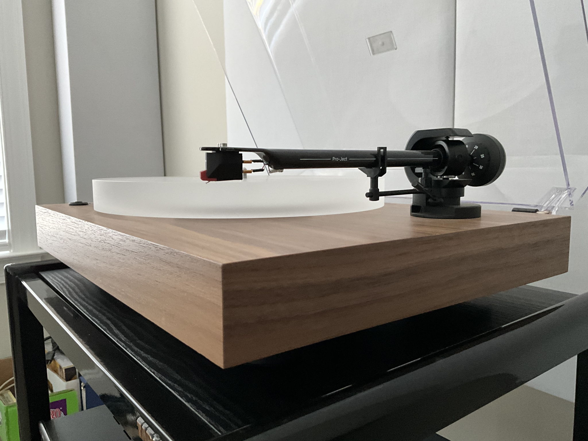 Pro-Ject X2 Turntable with Sumiko Moonstone cartridge 2