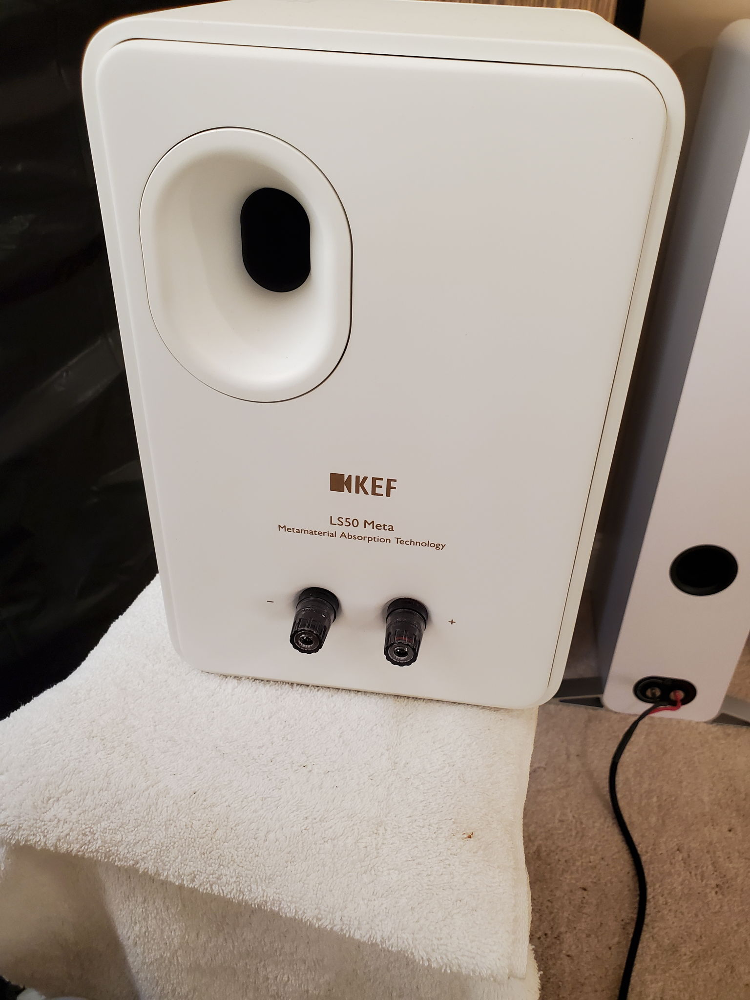 KEF LS50 Meta 8