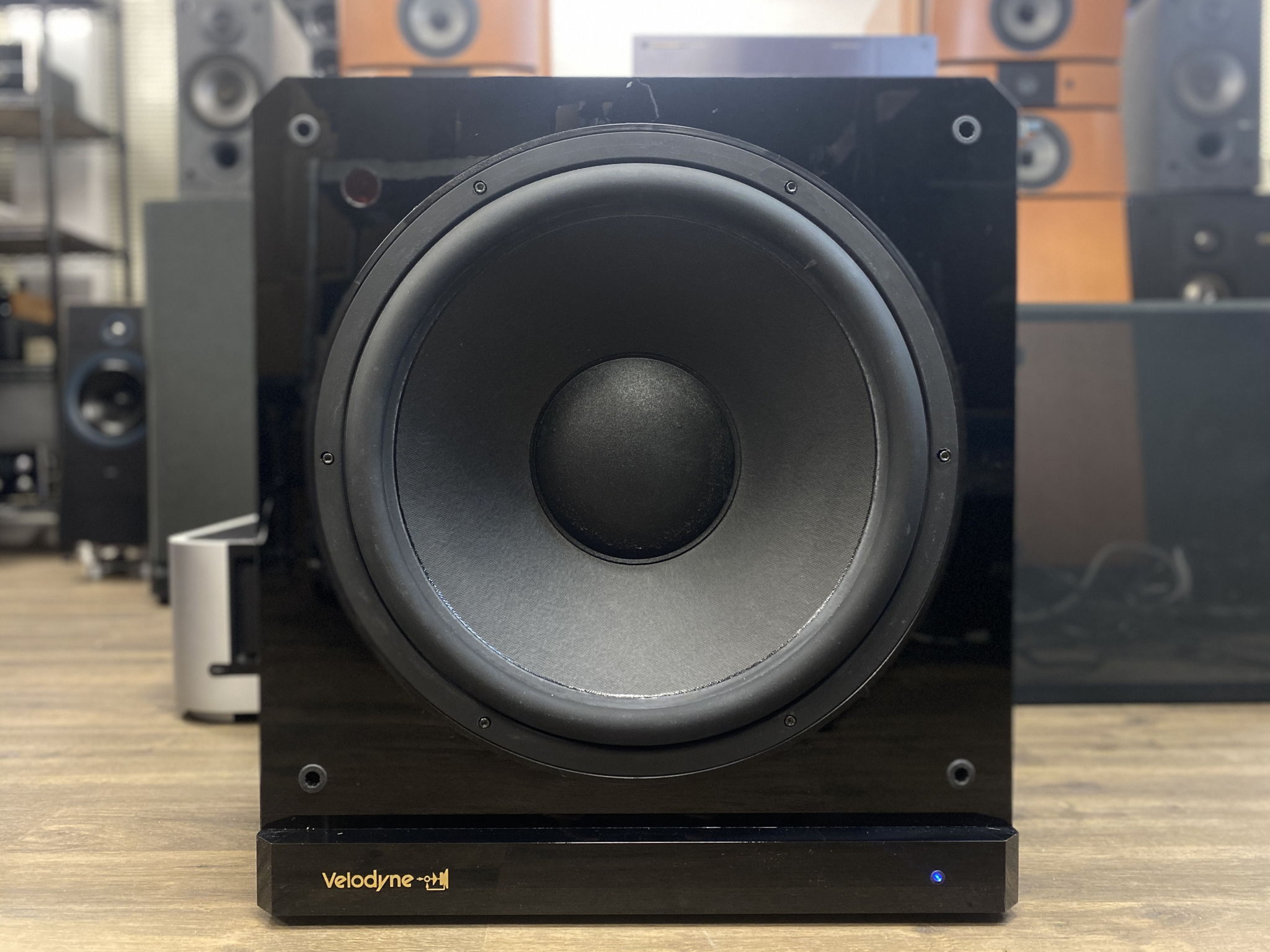 Velodyne HGS-18, high-end 18-inch powered subwoofer SN#...