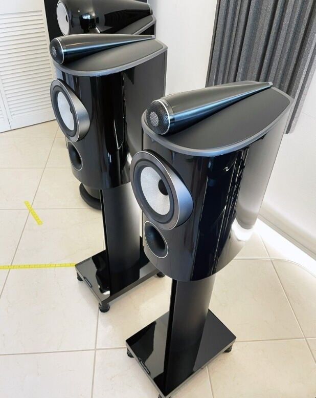 B&W 805D4 Gloss Black Speakers with Stands 4