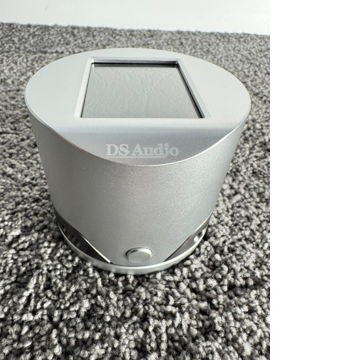 DS Audio ES 001 stabilizer from ex demo