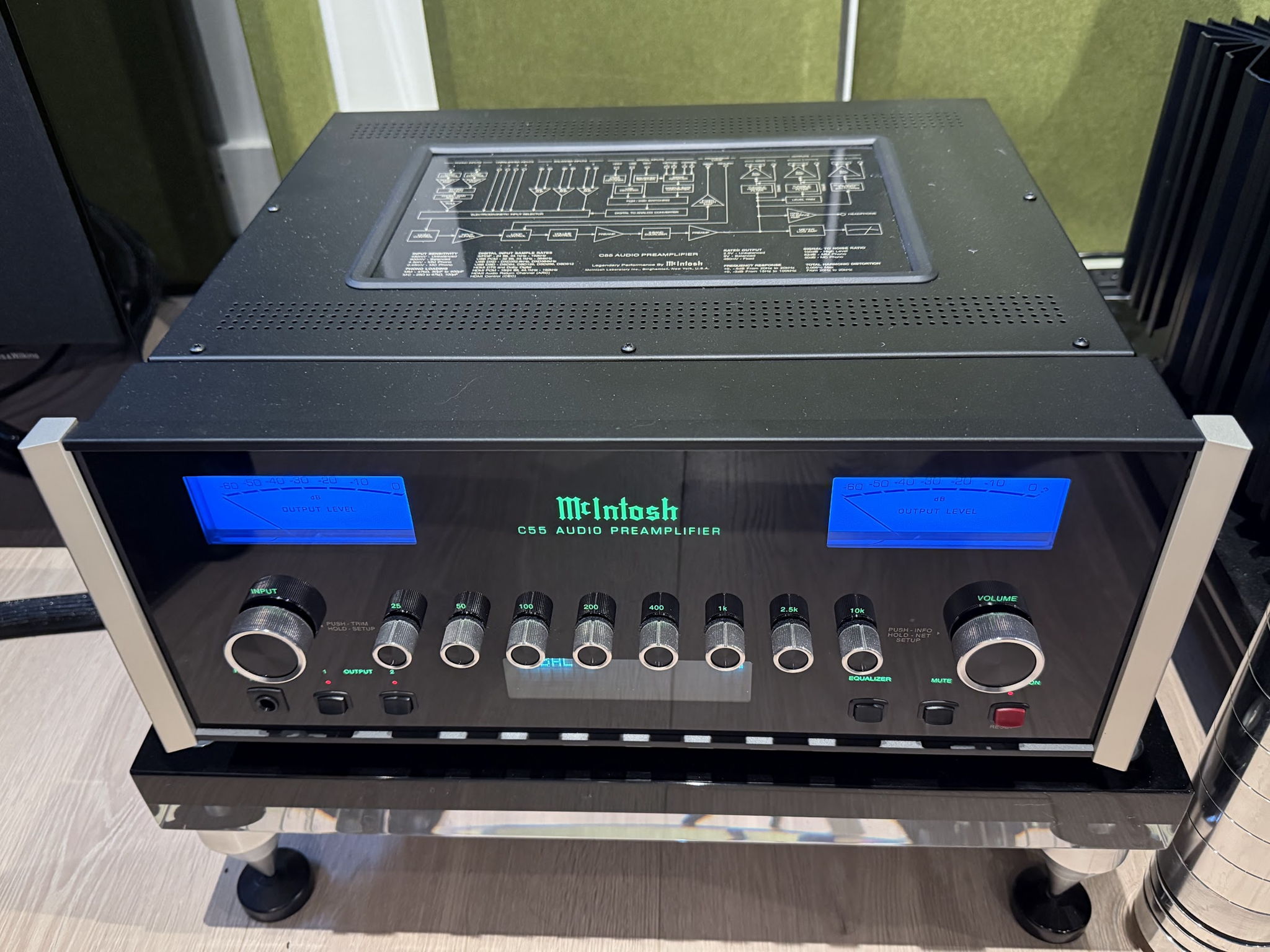 McIntosh C55 2-Channel Audio Preamplifier w Box and Rem... 2