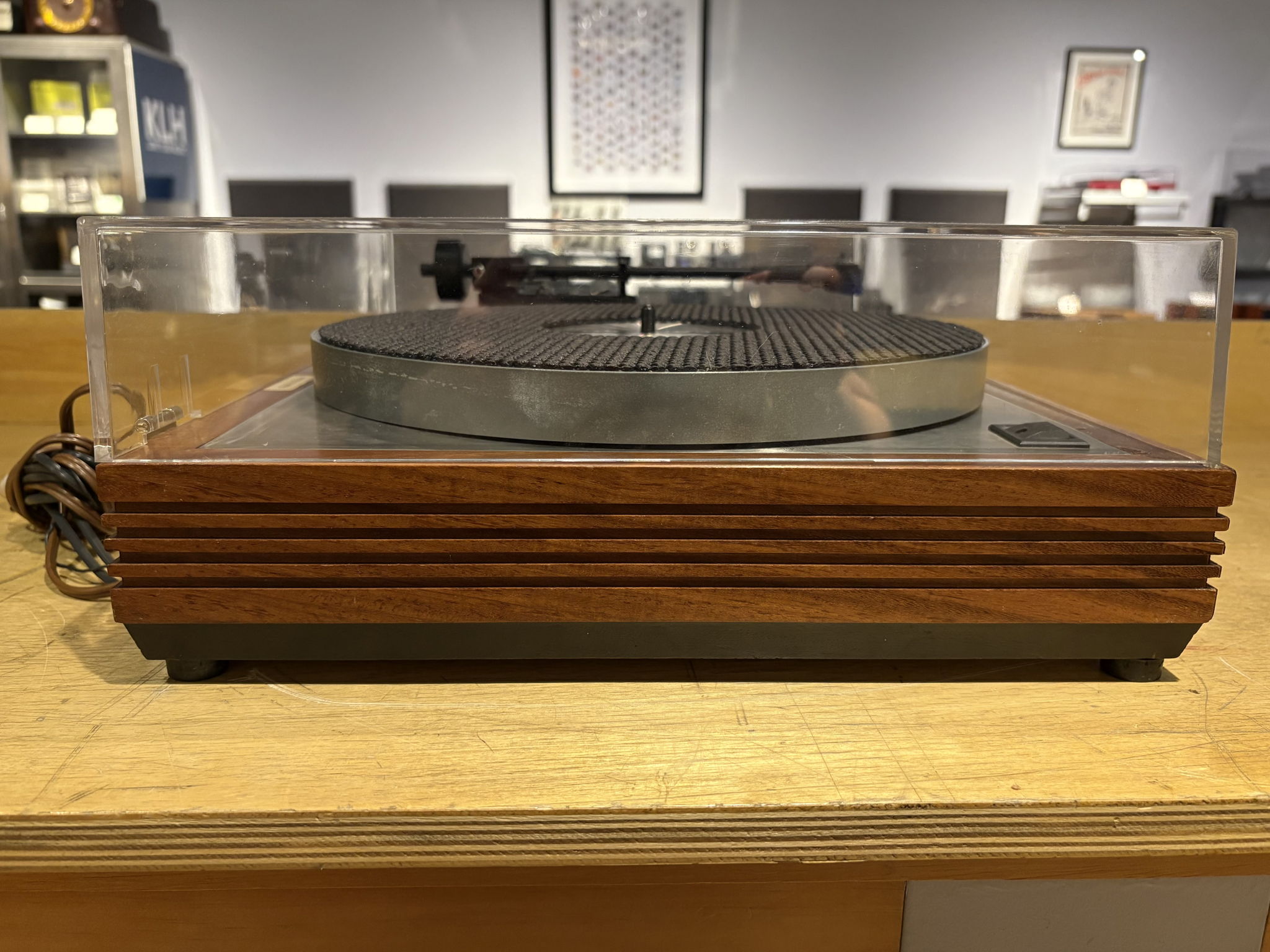 Linn Sondek LP12 Turntable w/ Linn Basik Plus Tonearm &... 10
