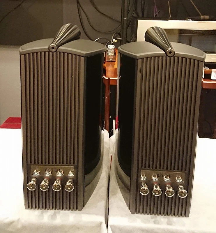 Bowers & Wilkins B&W 805 D4 Bookshelf Speakers (Pair) B... 9