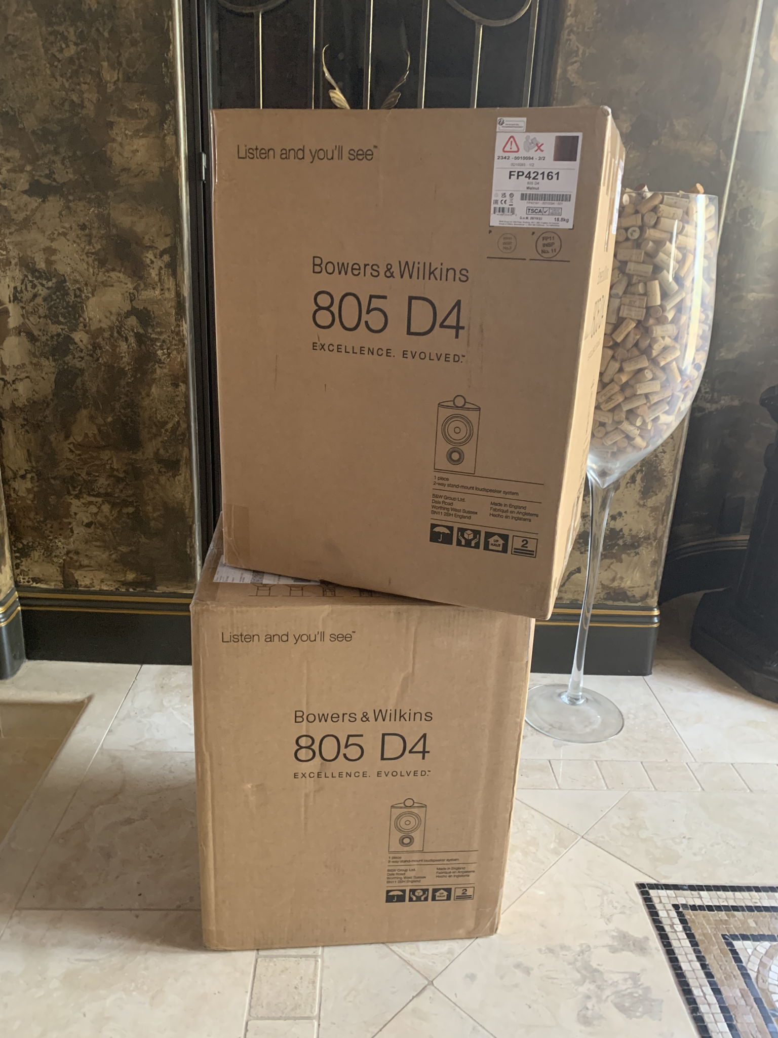 B&W (Bowers & Wilkins) 805 D3 Gloss Black Speakers are ... 12