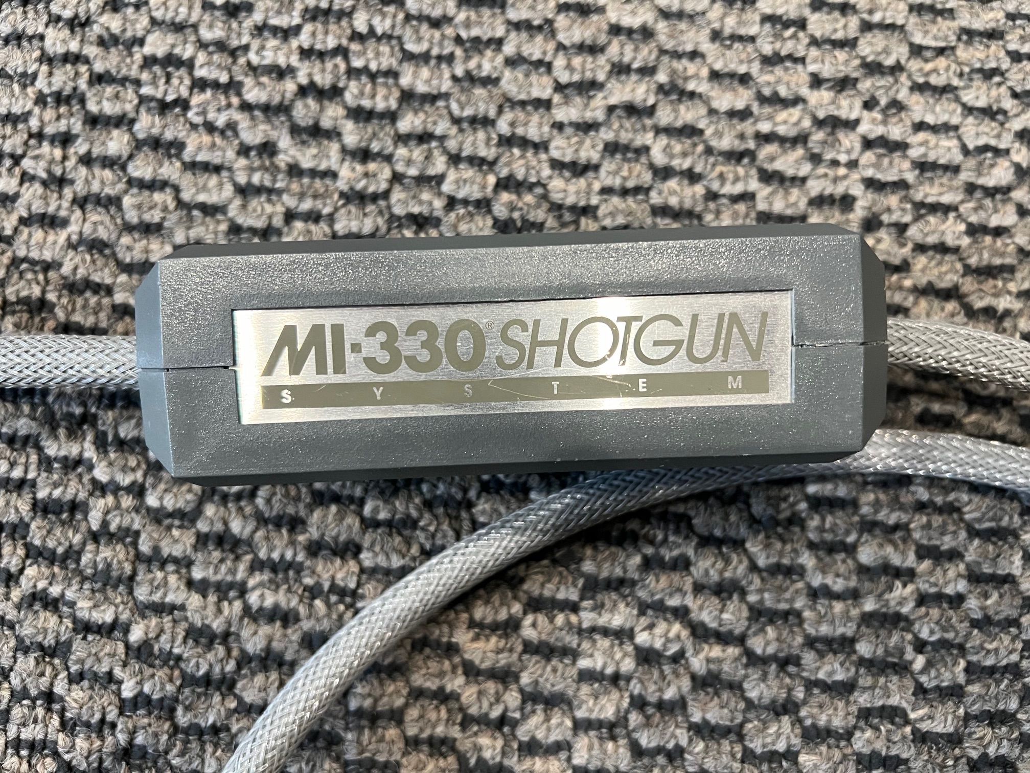 MIT Cables MI-330 Shotgun 2m RCA -- Good Condition (see... 2