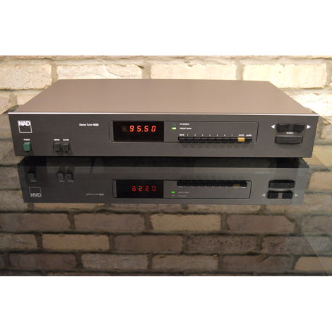 NAD 4225 FM Stereo / MW Digital Tuner