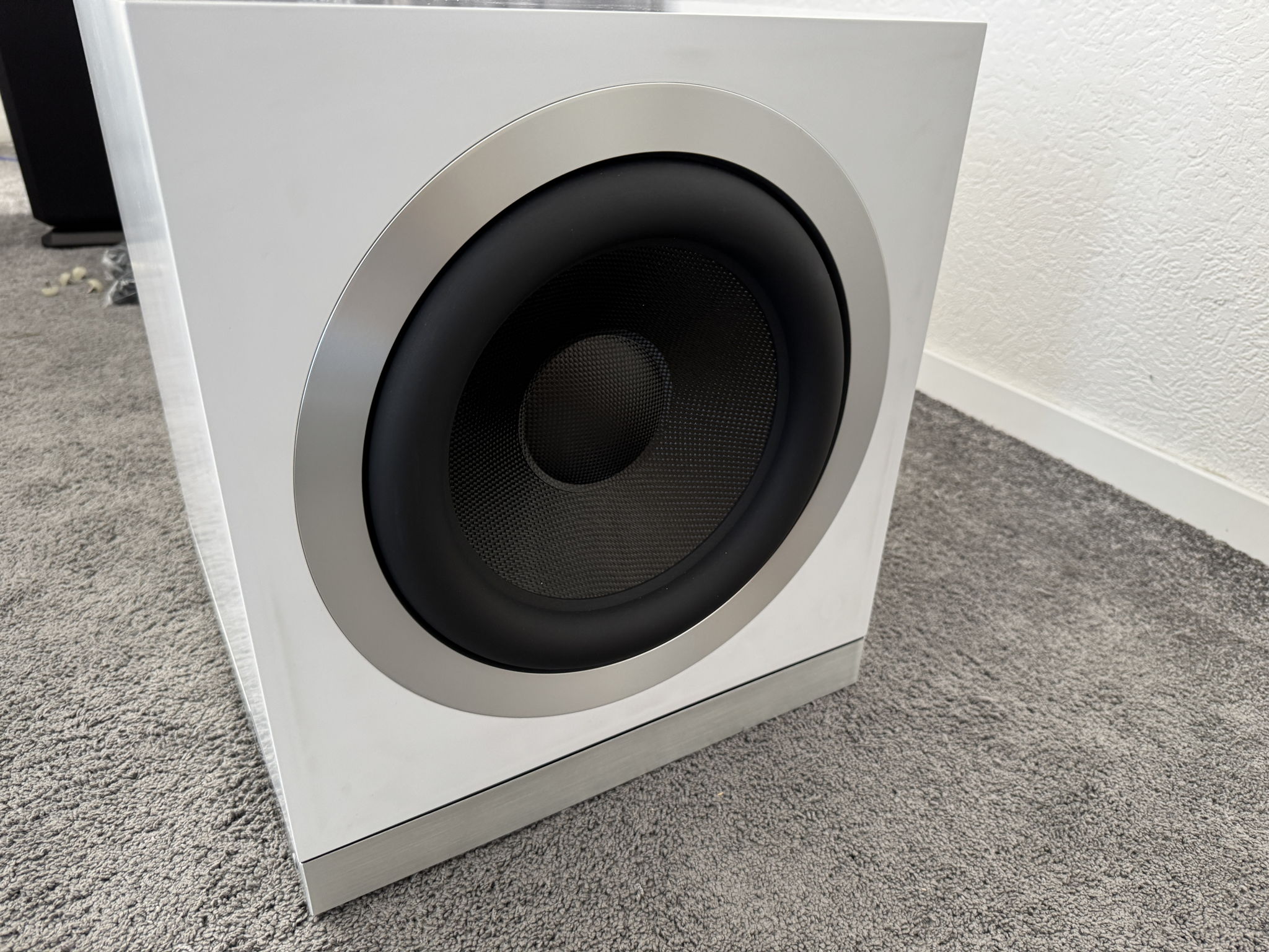 B&W (Bowers & Wilkins) DB1D active subwoofer in white 2