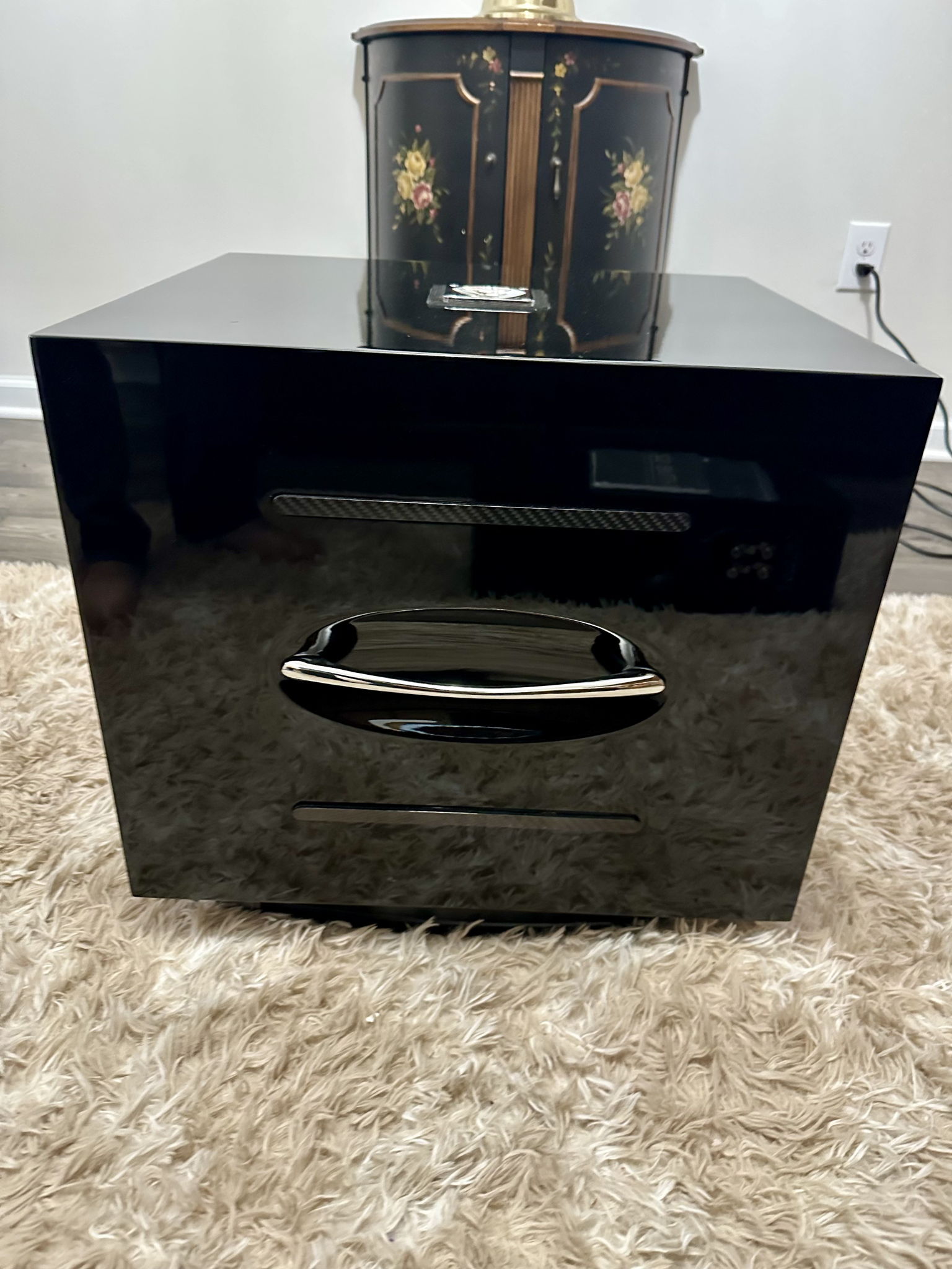 REL Acoustics Carbon Special subwoofer 2