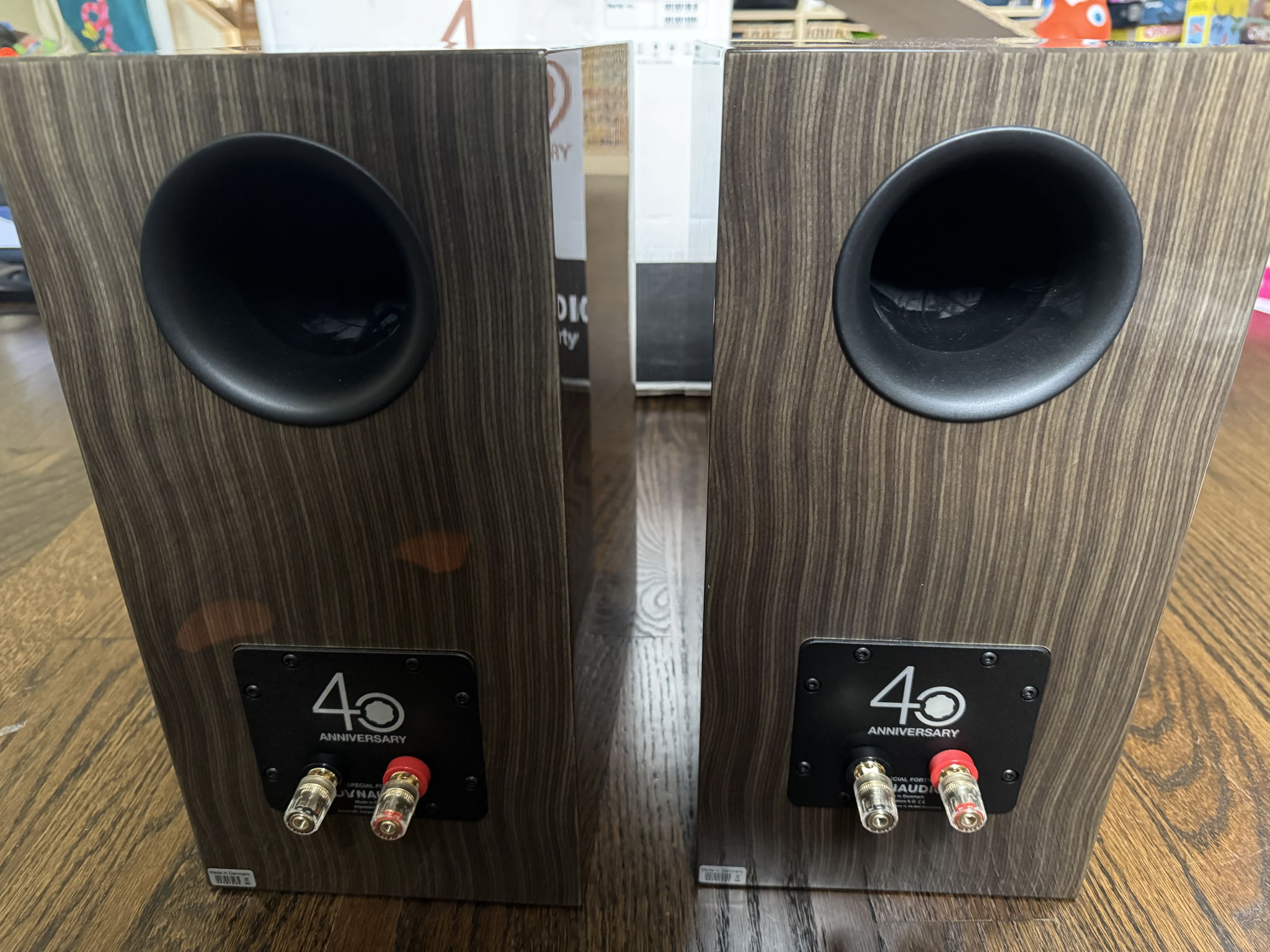 Dynaudio  Special 40 8